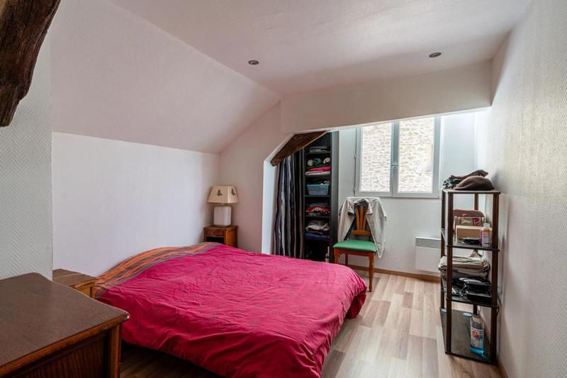 Corps de ferme - 190 m² - 9 pièces