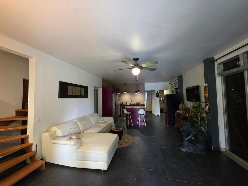 Villa - 180 m² - 9 pièces