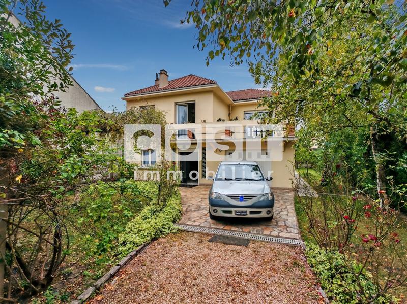 Maison - 157 m² - 4 pièces