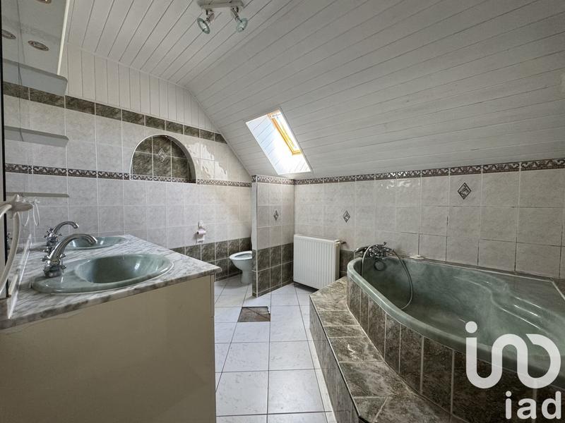 Maison - 185 m² - 7 pièces