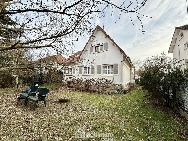 Maison - 150 m² - 8 pièces