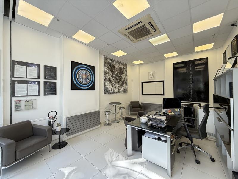 Fonds de commerce - Local commercial - 42 m²