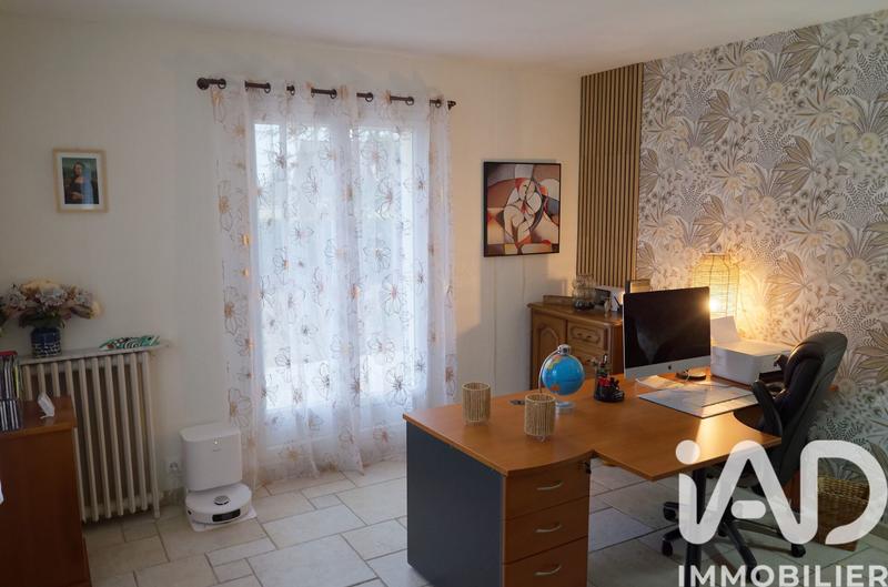 Maison - 202 m² - 9 pièces