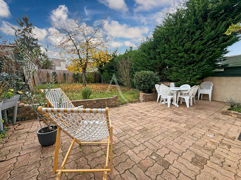 Maison - 80 m² - 5 pièces