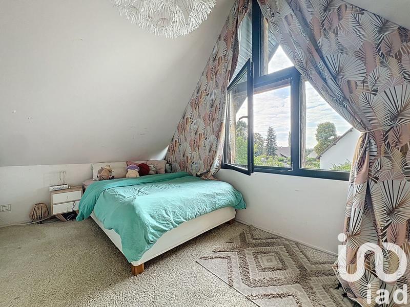 Maison - 220 m² - 8 pièces