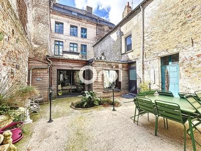 Maison bourgeoise - 301 m² - 8 pièces
