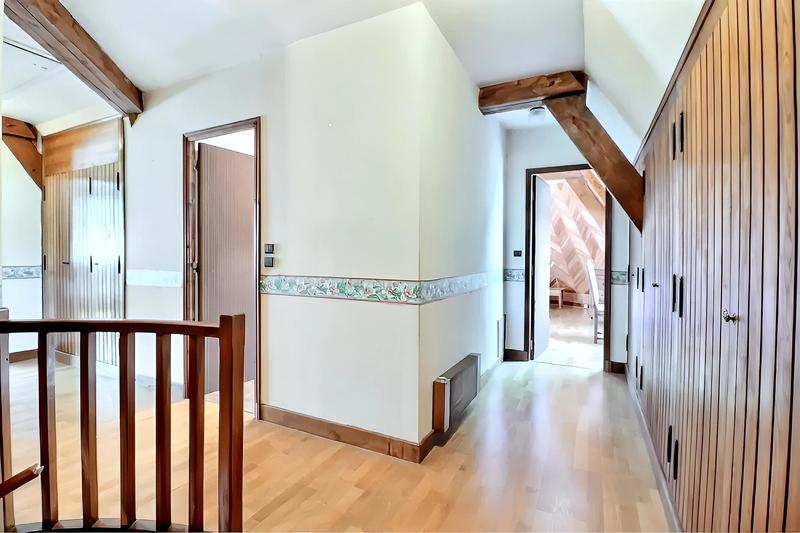 Maison - 170 m² - 6 pièces