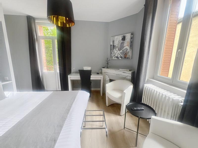 Fonds de commerce - 1 200 m²