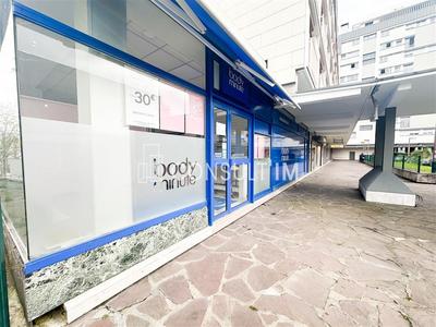 Local commercial - 120 m²