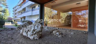 Appartement - 92 m² - 4 pièces