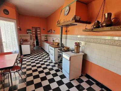 Maison de village - 315 m² - 7 pièces
