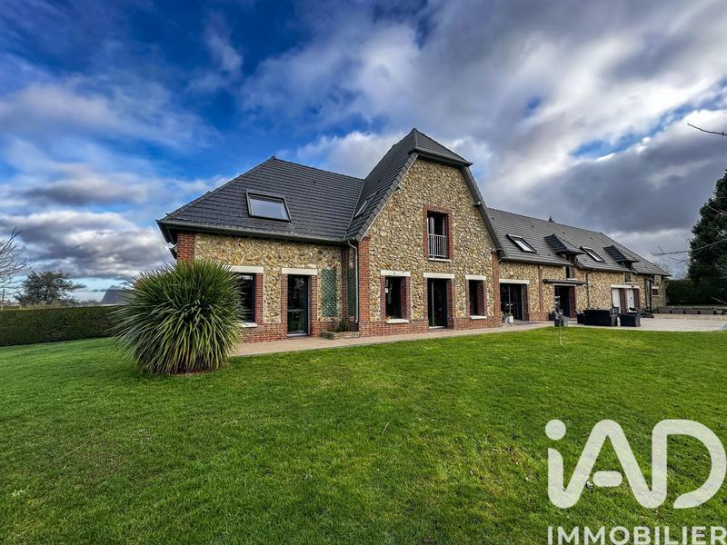 Maison - 370 m² - 10 pièces