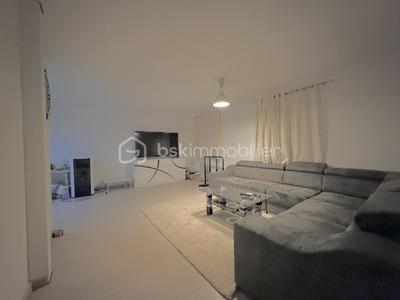 Maison traditionnelle - 112 m² - 6 pièces