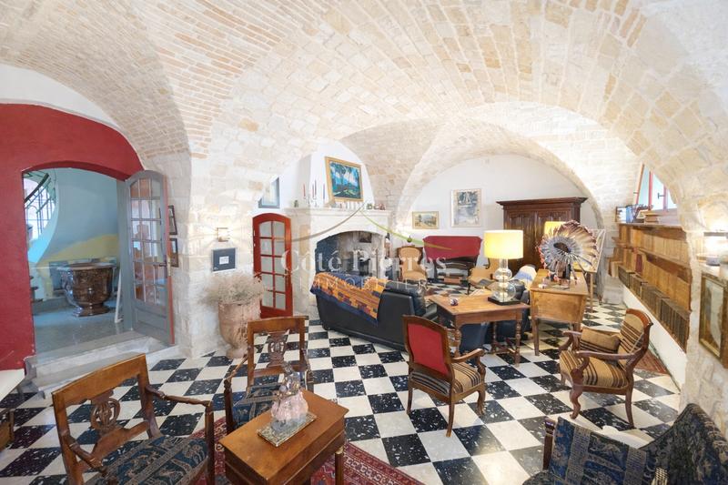 Propriété - 500 m² - 11 pièces