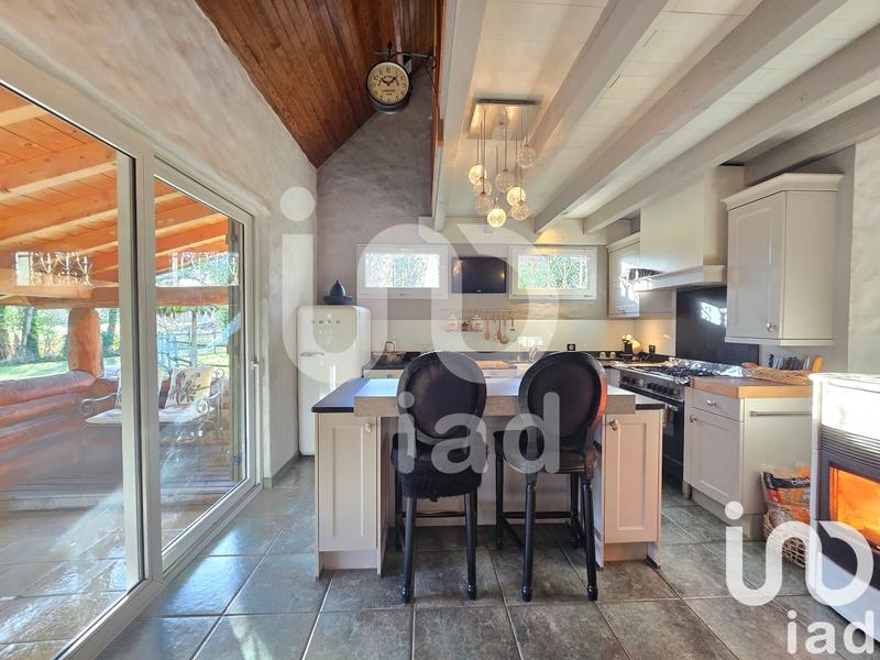 Maison - 14 650 m² - 2 pièces