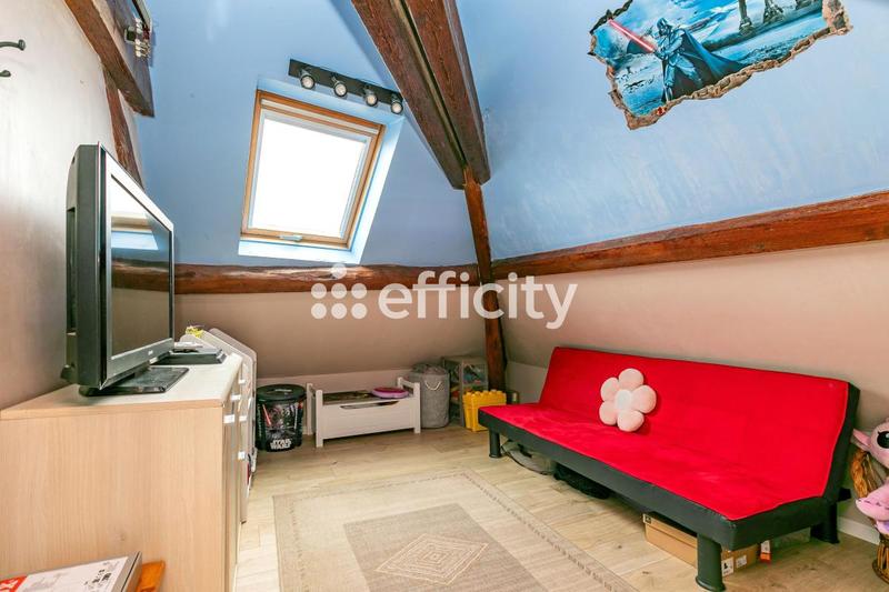 Maison - 94 m² - 5 pièces