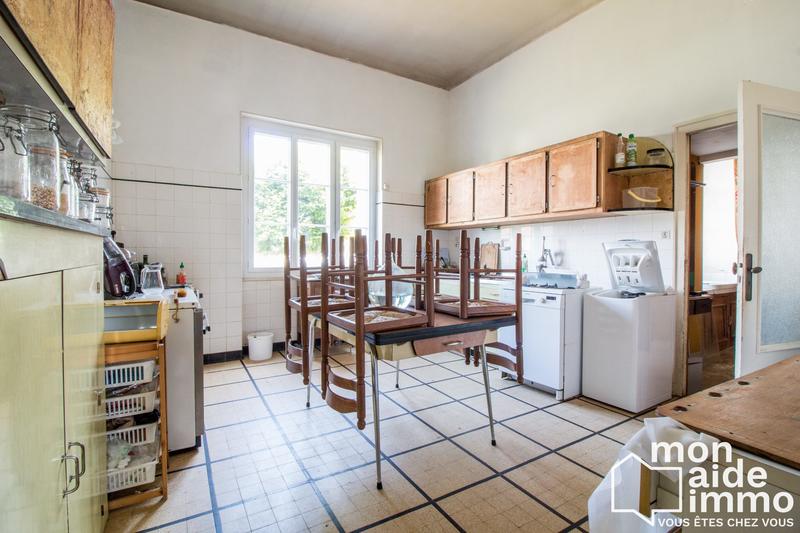 Château - 350 m² - 15 pièces