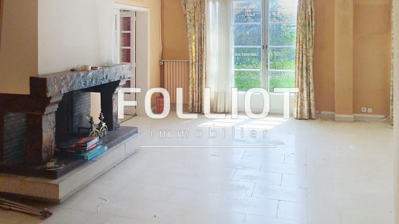 Maison - 204 m² - 7 pièces