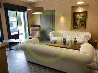 Maison ancienne - 224 m² - 7 pièces