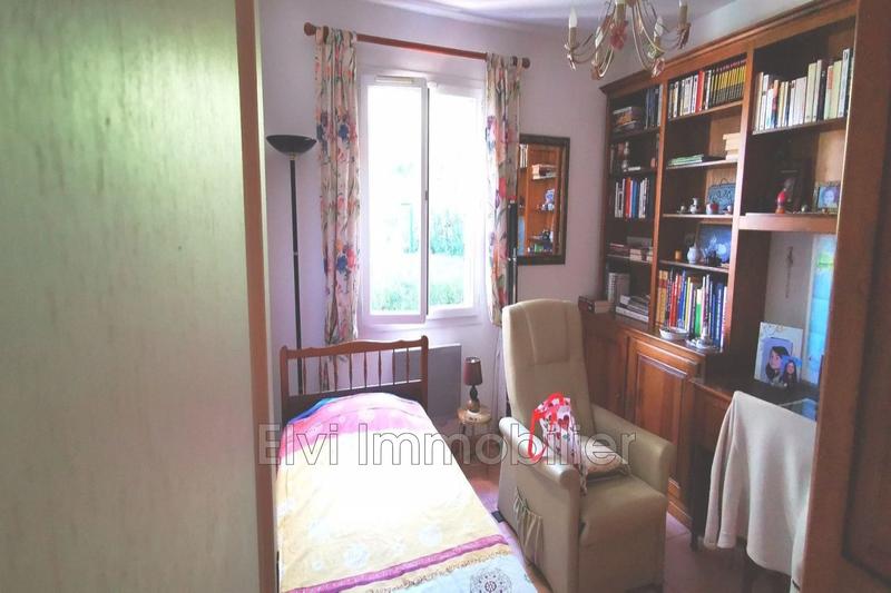 Villa - 1 500 m² - 4 pièces