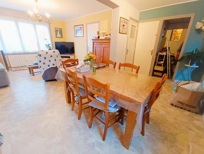 Maison - 84 m² - 5 pièces