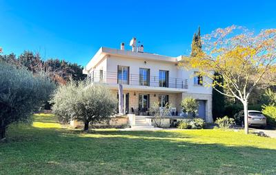 Maison - 185 m² - 6 pièces