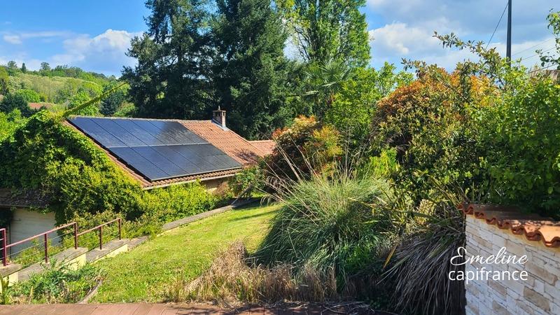 Maison - 263 m² - 10 pièces