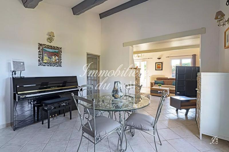 Maison - 215 m² - 5 pièces