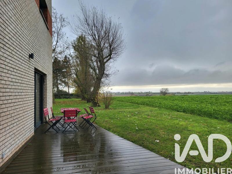 Maison - 220 m² - 8 pièces