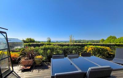 Maison - 148 m² - 6 pièces