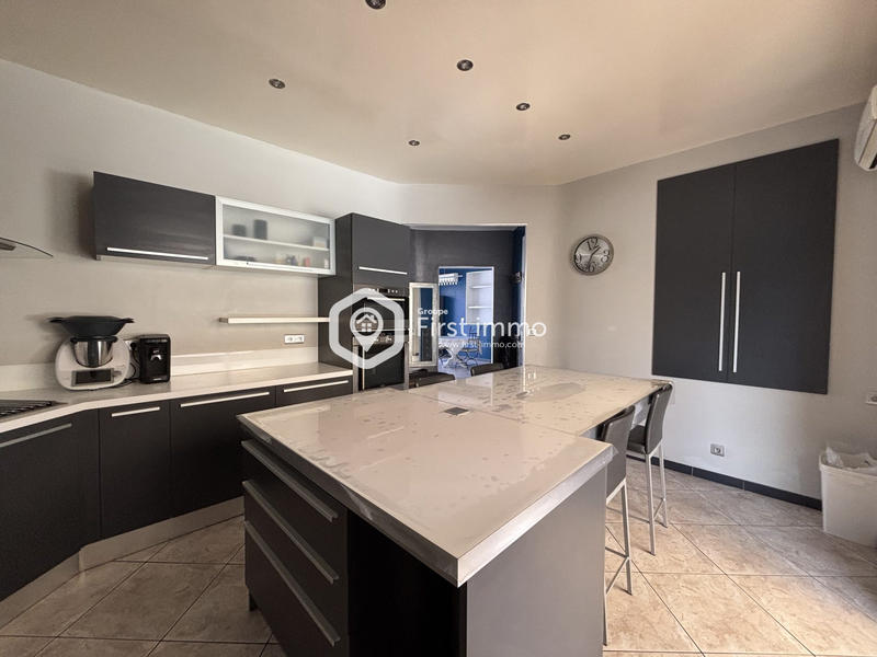 Maison - 131 m² - 6 pièces