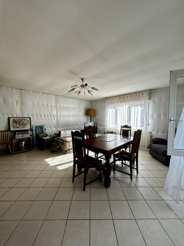 Maison - 89 m² - 5 pièces