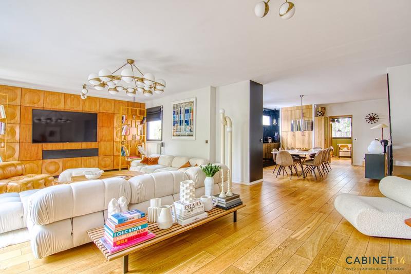 Villa - 650 m² - 10 pièces