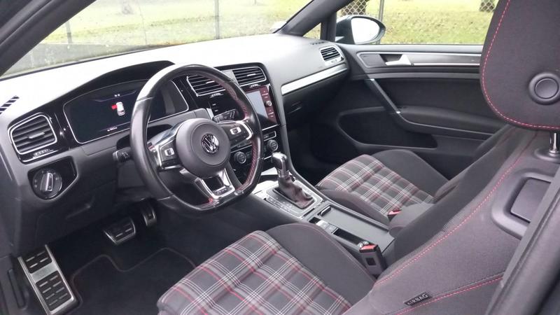 Volkswagen Golf GTi VII 2.0 Tsi 245 Dsg7 Performance - Automatique