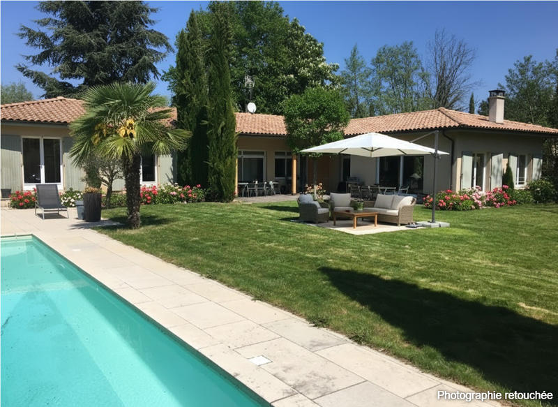 Maison - 312 m² - 10 pièces