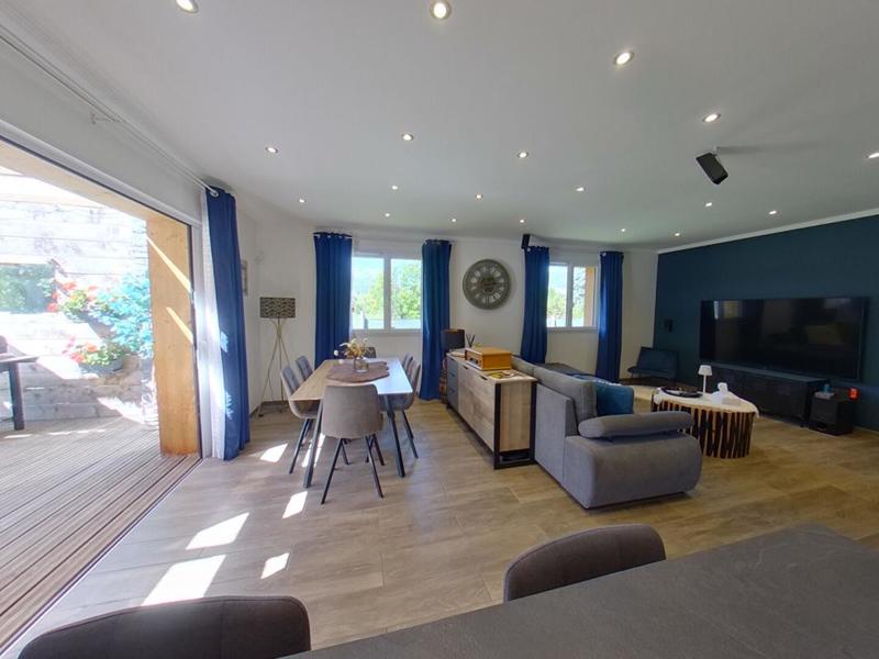 Maison - 122 m² - 5 pièces