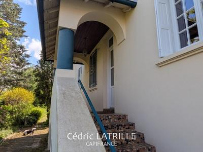 Maison - 200 m² - 8 pièces