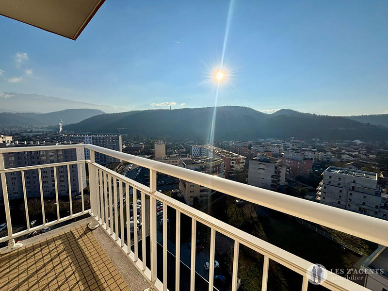 Appartement - 70 m² - 3 pièces