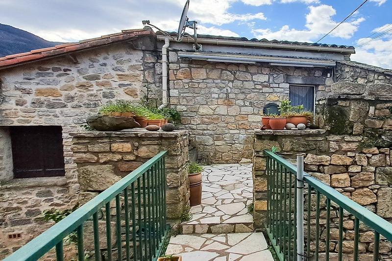 Maison - 180 m² - 6 pièces