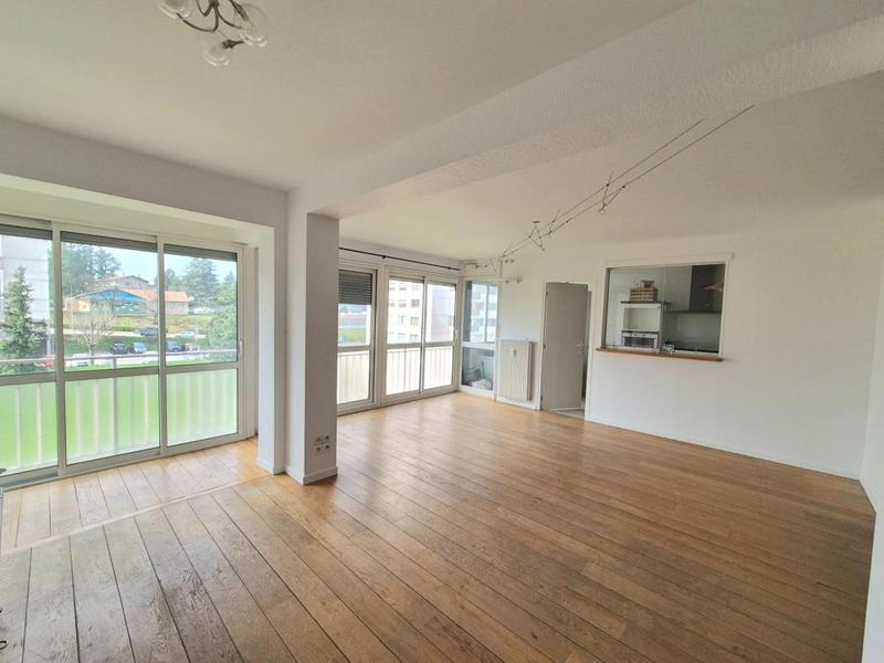 Appartement - 120 m² - 6 pièces