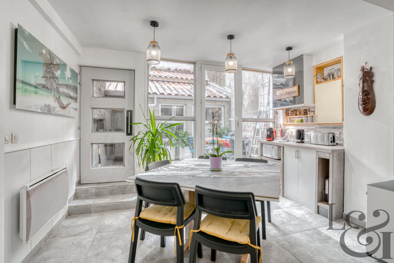 Maison - 99 m² - 5 pièces