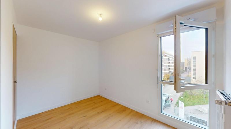 Appartement - 99 m² - 4 pièces