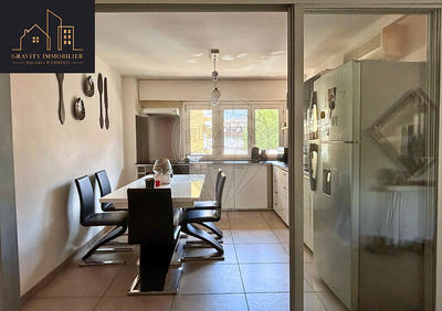 Appartement - 121 m² - 5 pièces