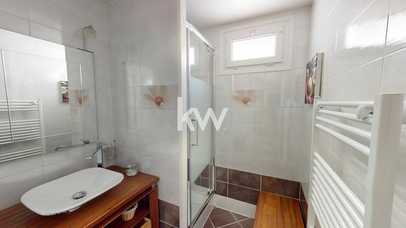 Maison - 142 m² - 6 pièces