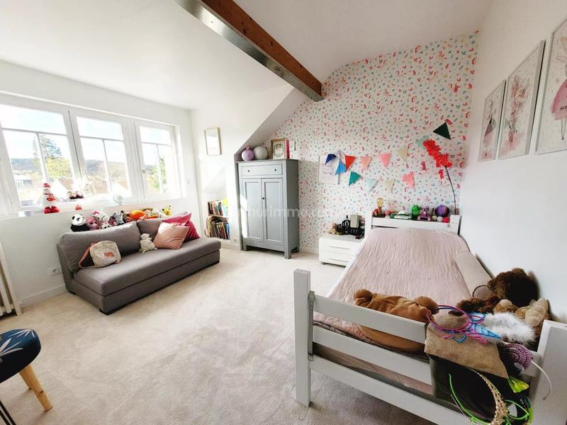 Maison - 155 m² - 9 pièces