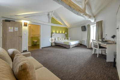 Maison - 872 m² - 23 pièces