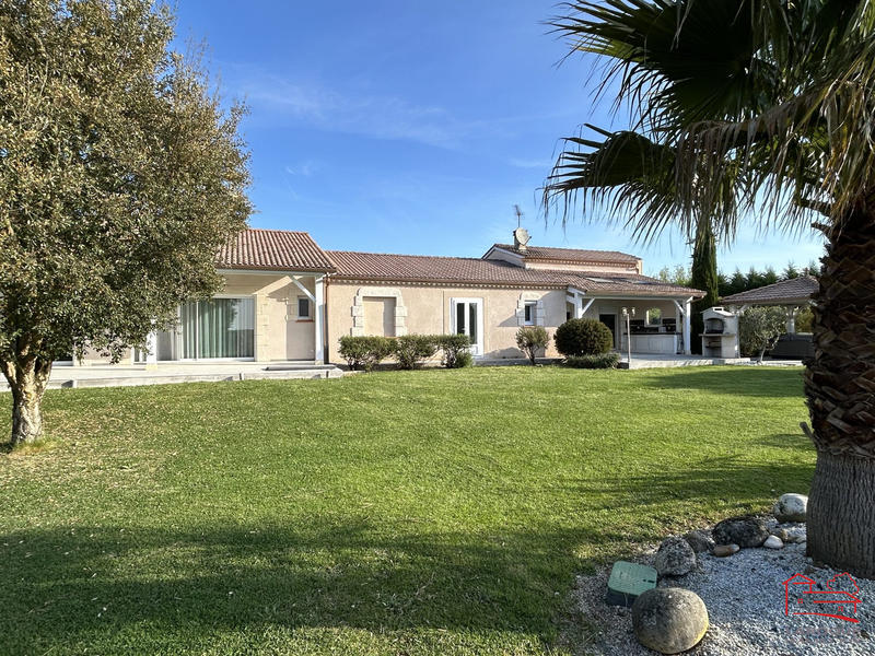 Maison contemporaine - 220 m² - 7 pièces