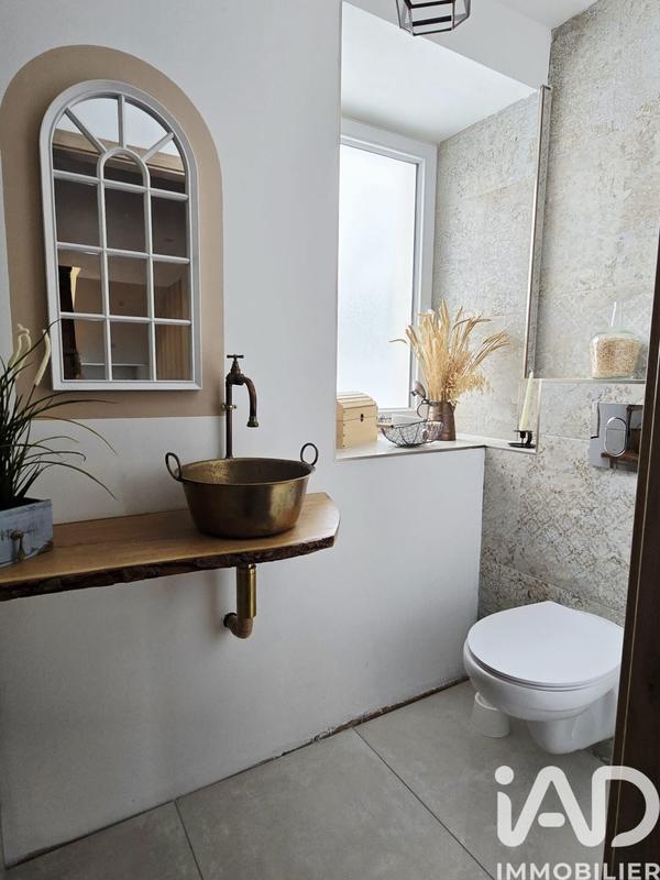 Maison - 235 m² - 7 pièces