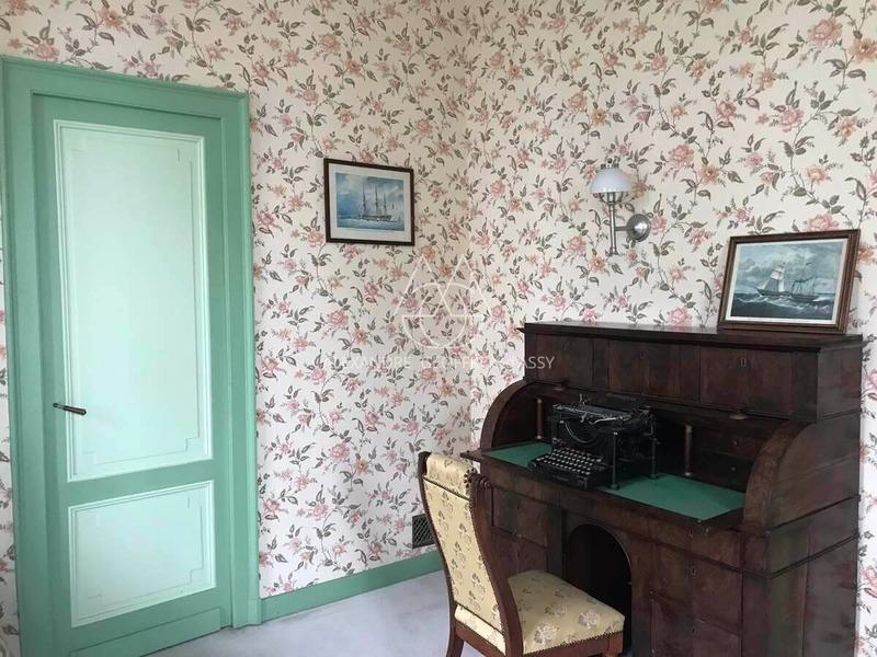 Château - 1 050 m² - 25 pièces