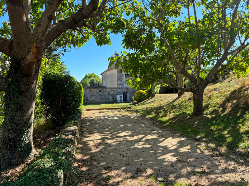 Maison - 240 m² - 10 pièces